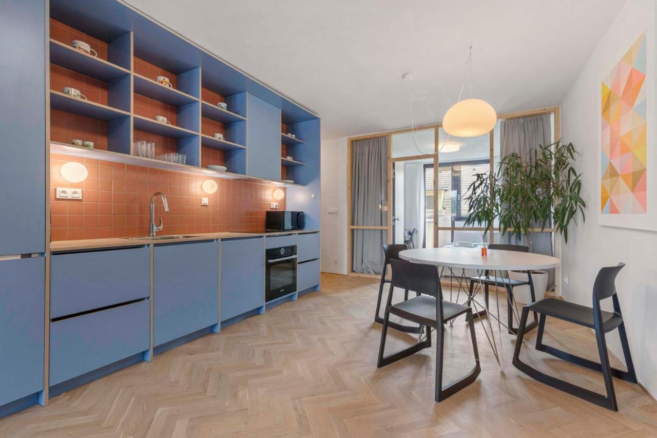 Elegant City Escape - Modern & Central Братислава Екстер'єр фото