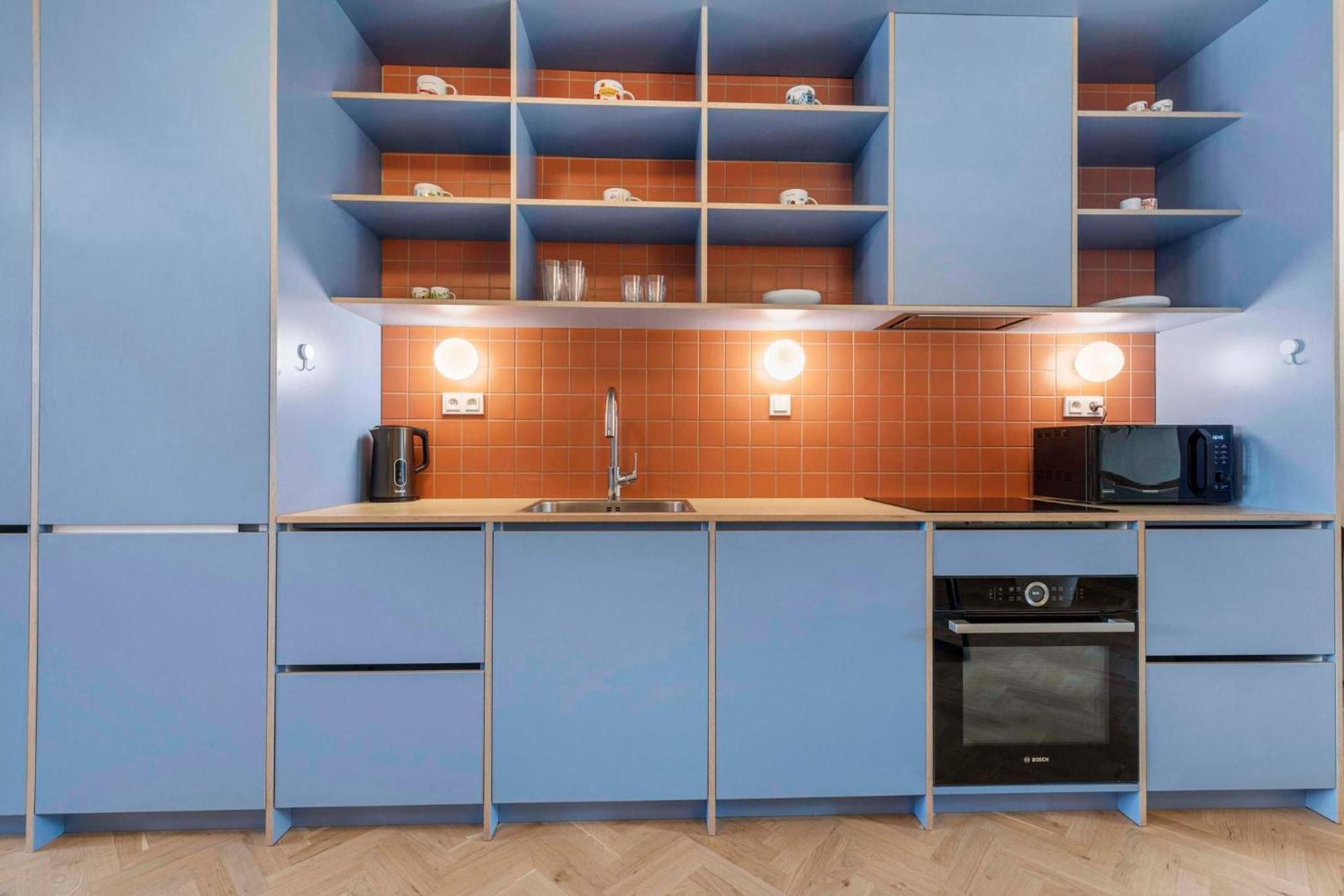 Elegant City Escape - Modern & Central Братислава Екстер'єр фото